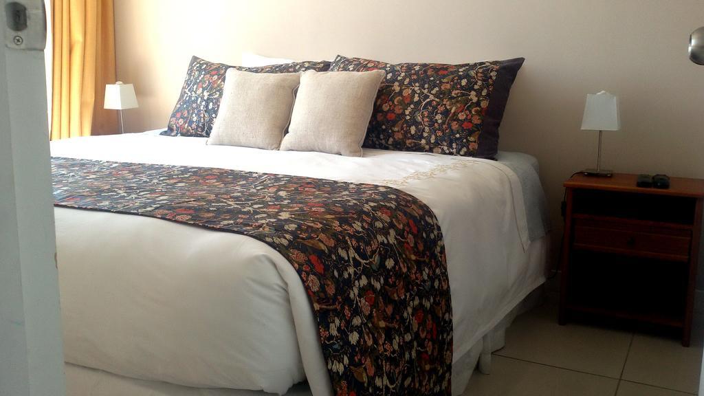 Santiago Neighborhood Apartment Room photo